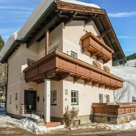 Leni S Mountain Near Ski Area Apartment
